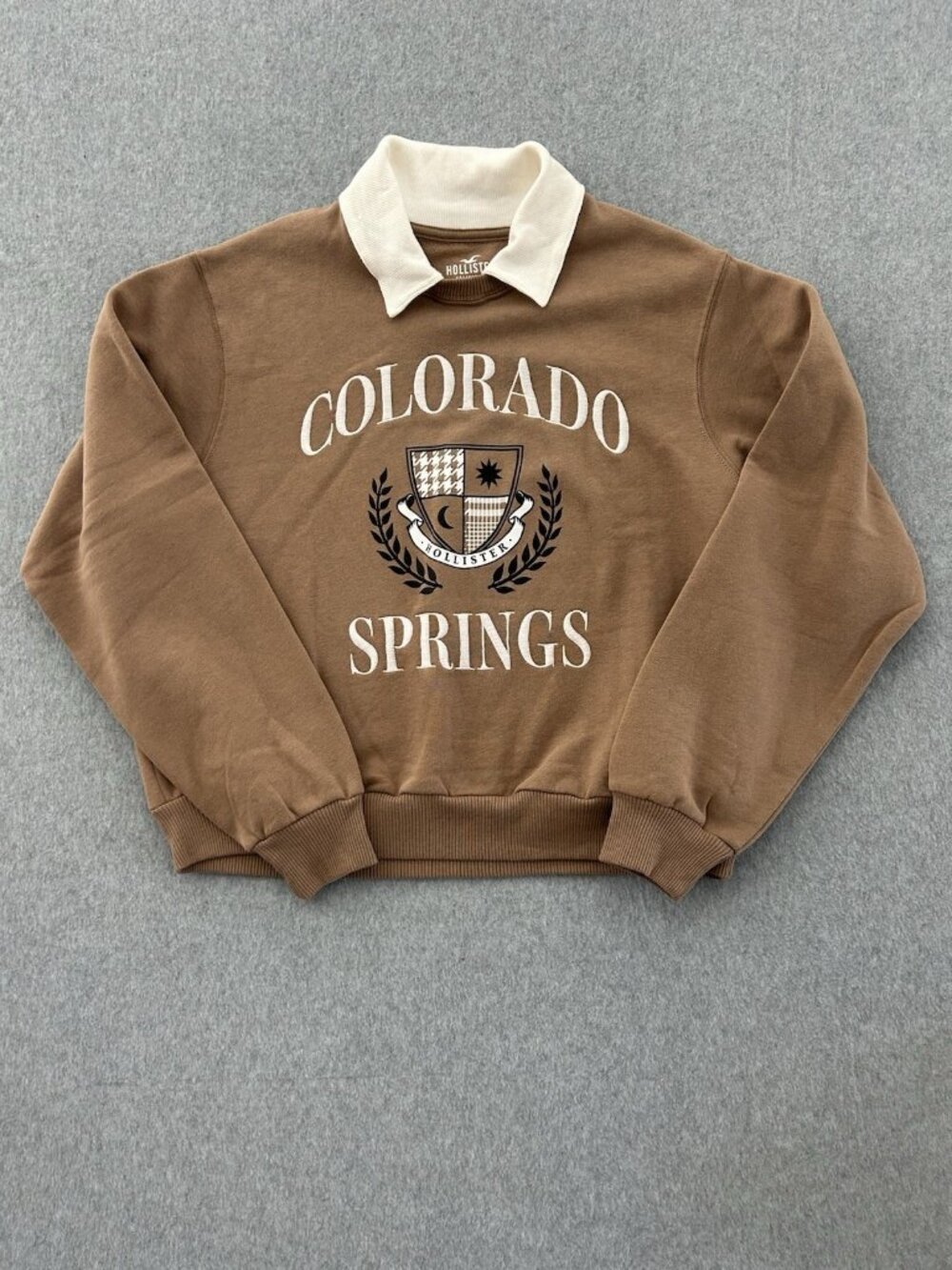Hollister Sweatshirt Colorado Springs Size XS Women Cream Brown Collared
